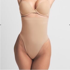 Skims high waisted thong lingerie underwear L/XL NEW NWOB